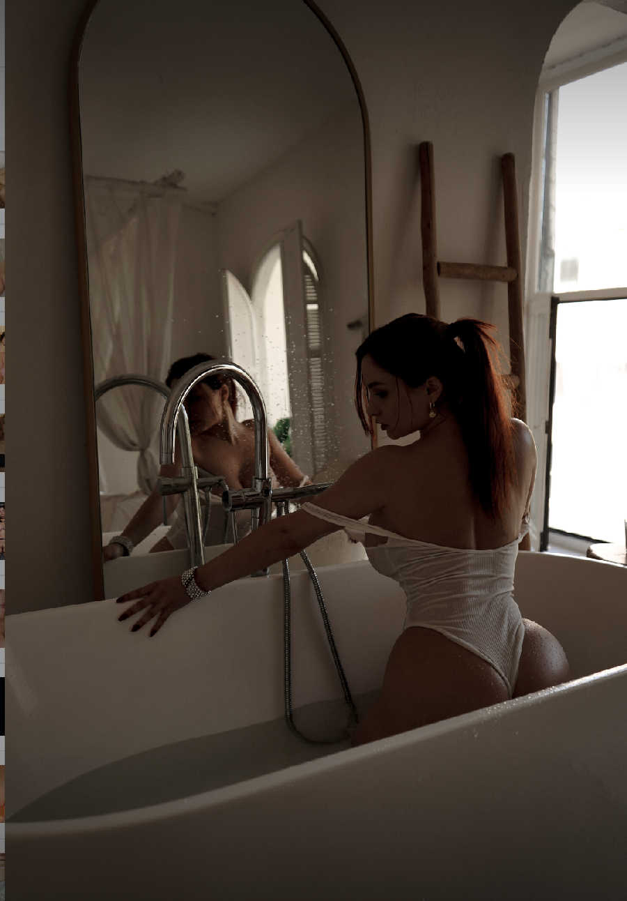 A playful frame from Miranda Faith nude — online in Yinchuan