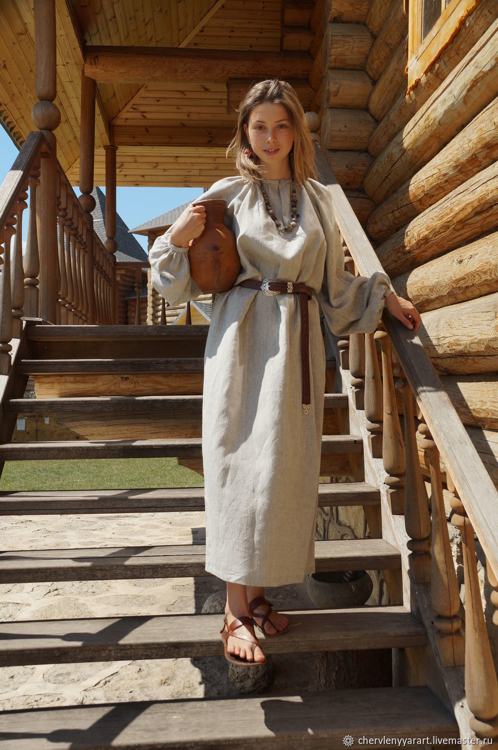 Girls in Slavic costumes in Yinchuan