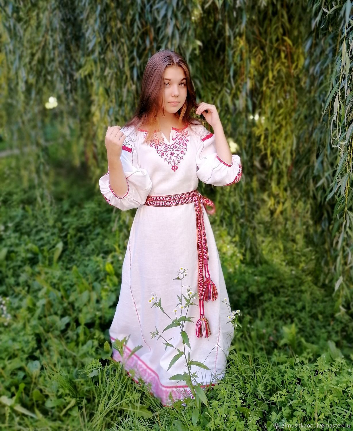 Girl Girls in Slavic costumes in Yinchuan