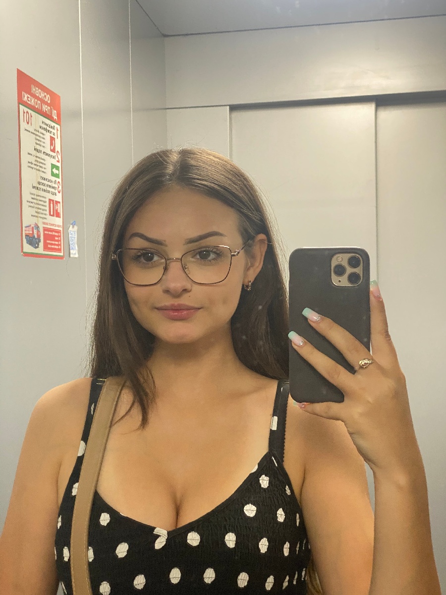 Sexy model Stacy in Yinchuan