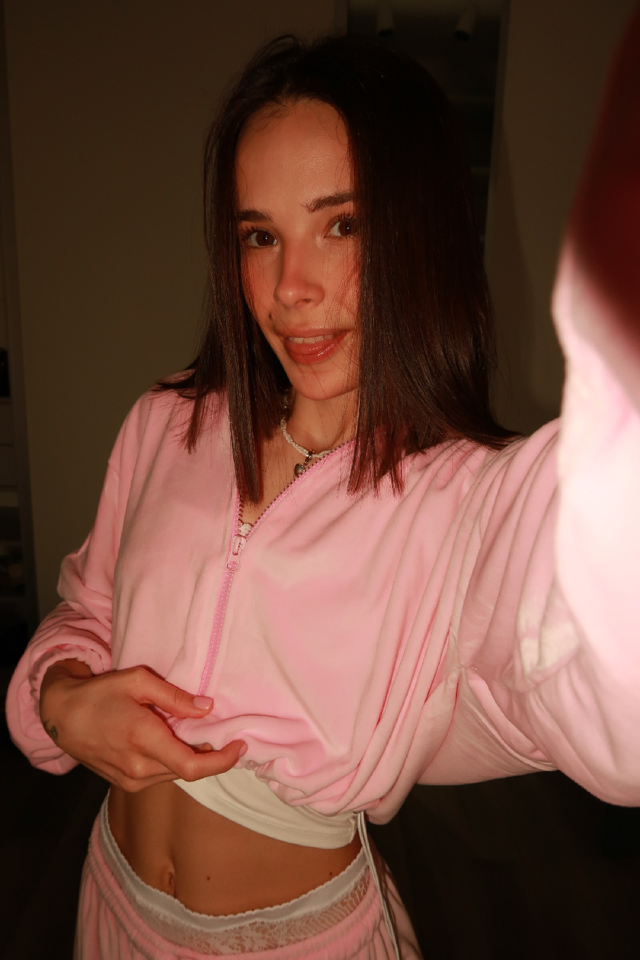 Tina brings the glow — live moments in Yinchuan