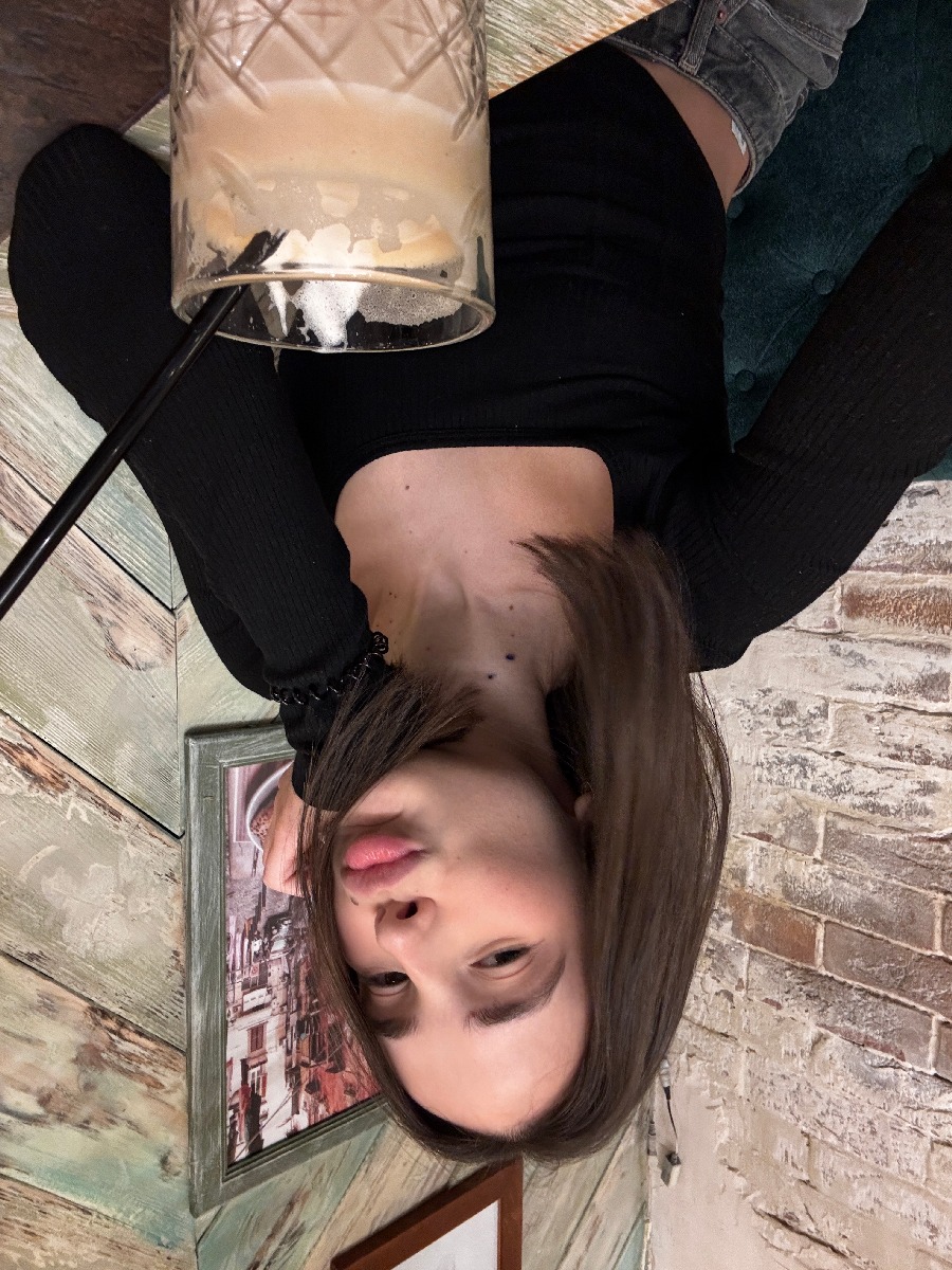 Fresh photos, fresh mood — Tina online in Yinchuan